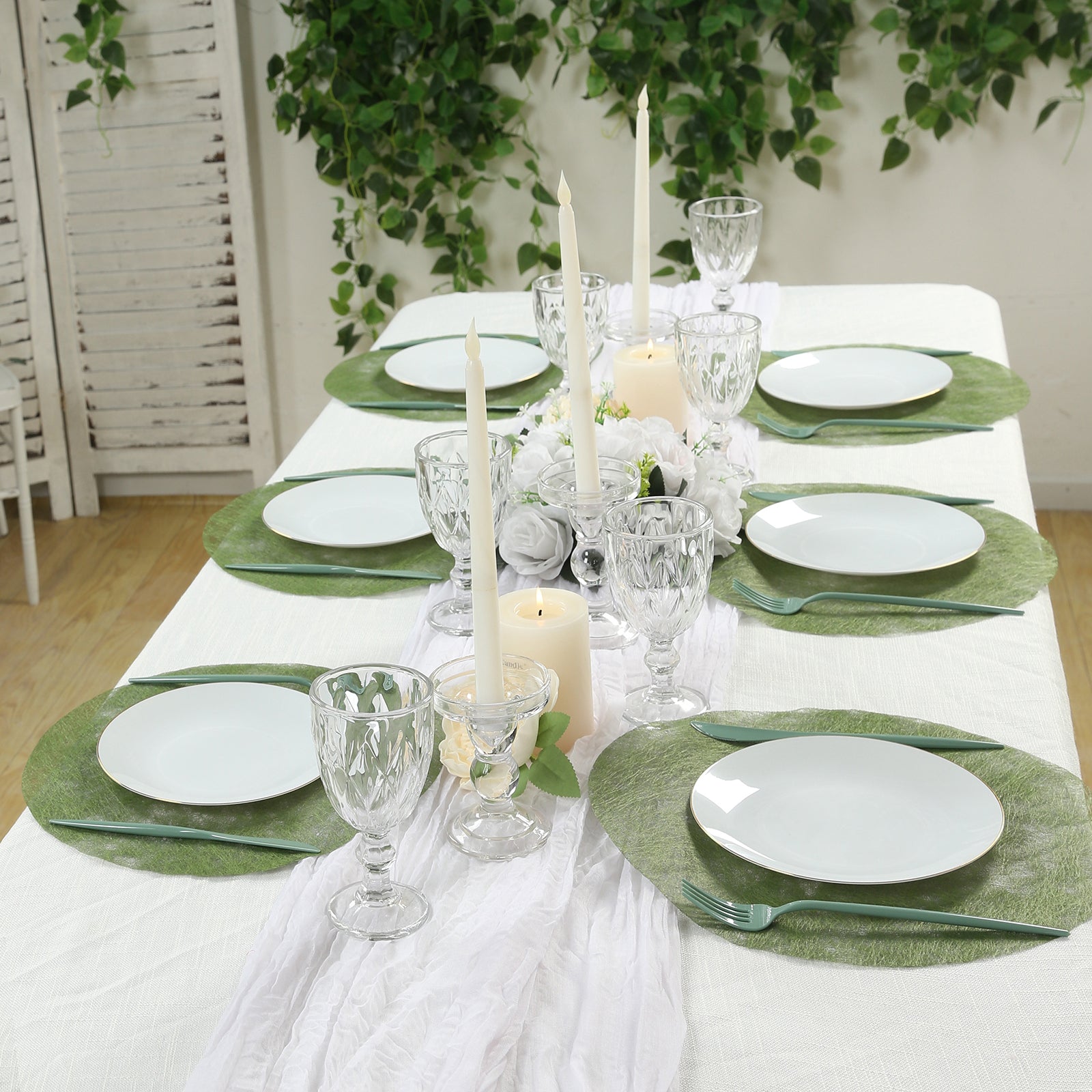 50 Pack Disposable Olive Green Placemats, 13" Non-Woven Mesh Fiber Round Table Mats for Dining & Events